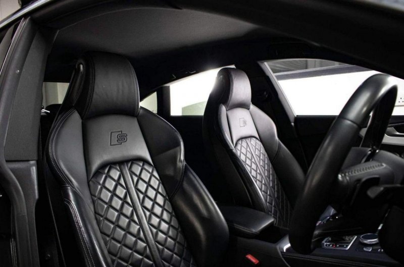AUDI S5