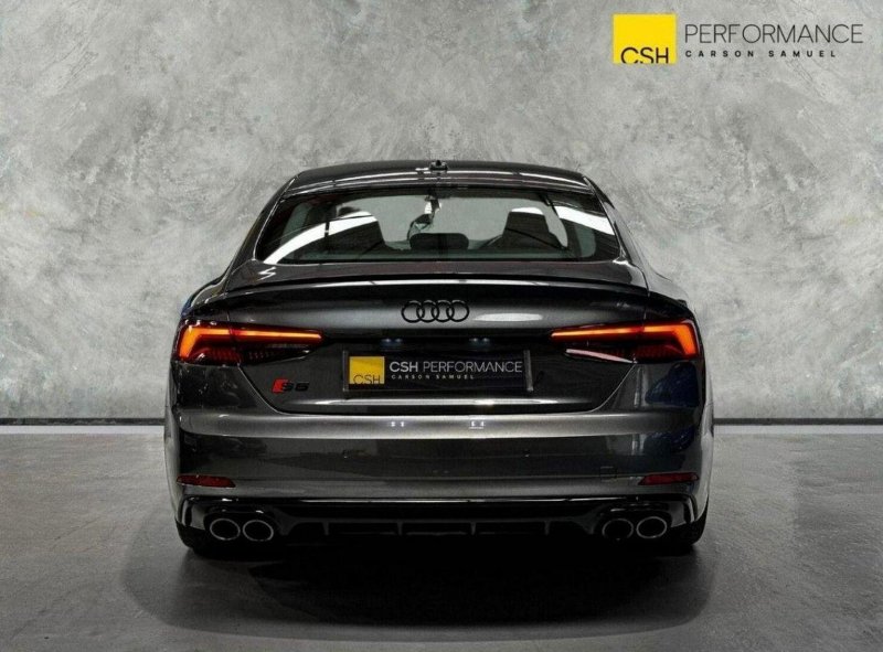 AUDI S5