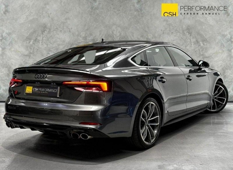 AUDI S5