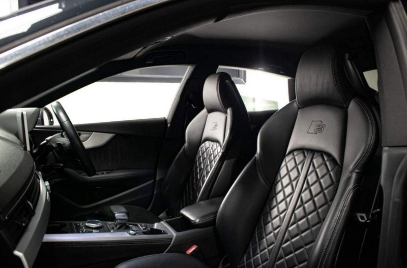 AUDI S5