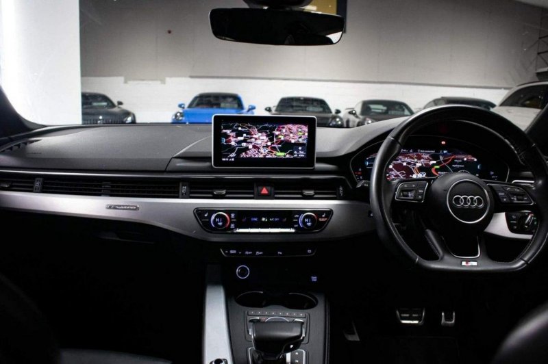 AUDI S5