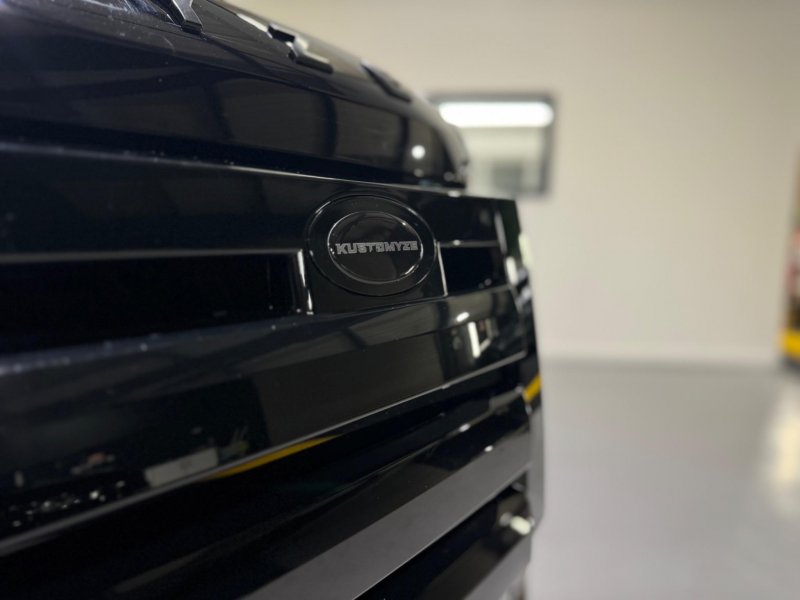 LAND ROVER DEFENDER 110