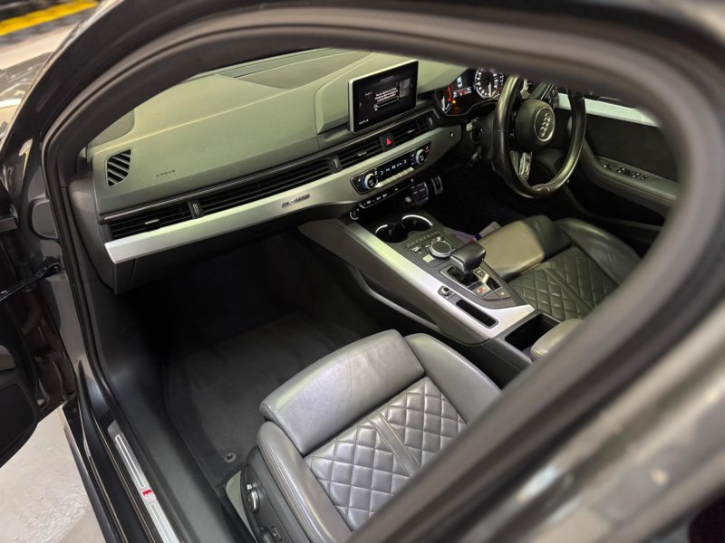 AUDI S4