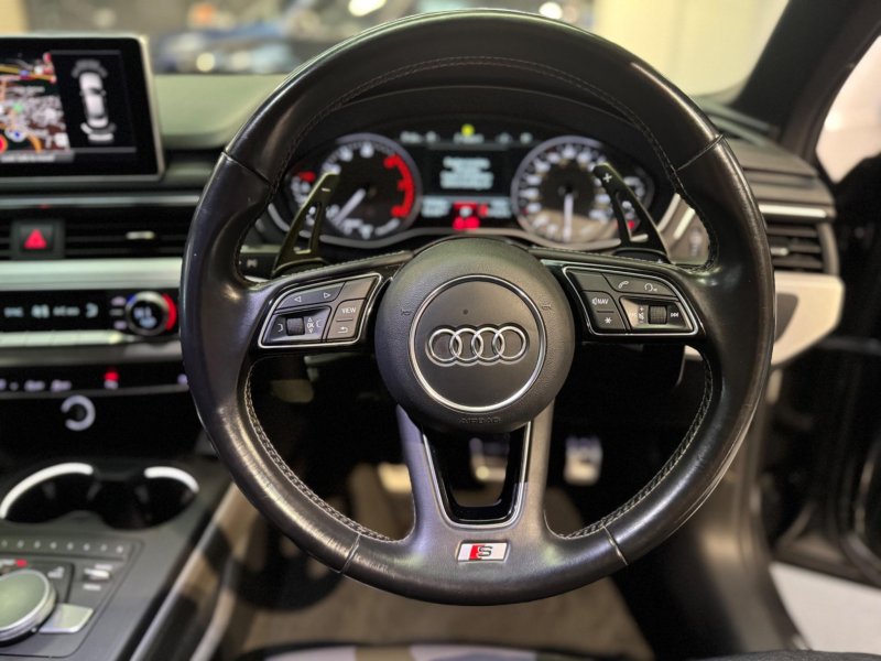 AUDI S4