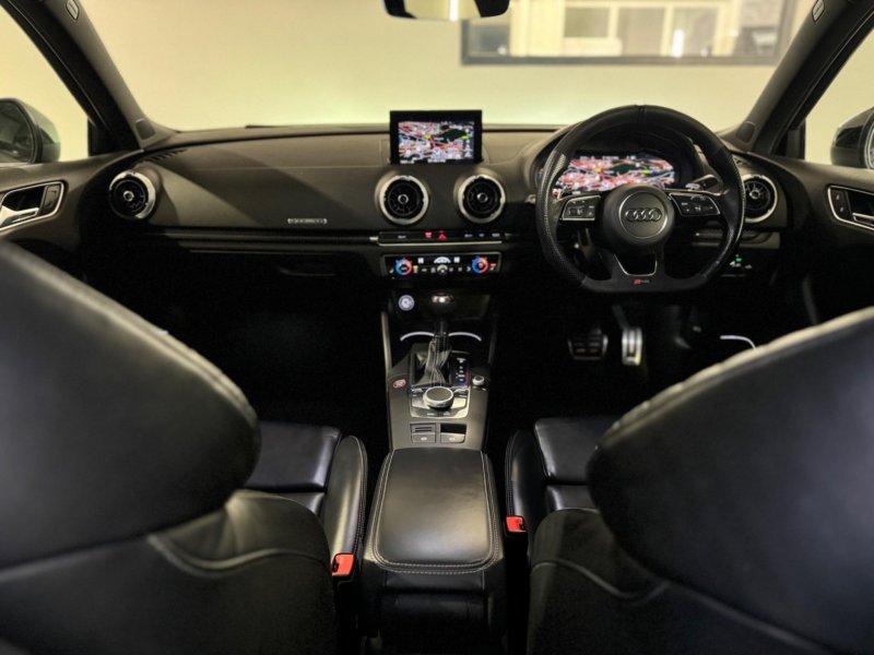 AUDI RS3