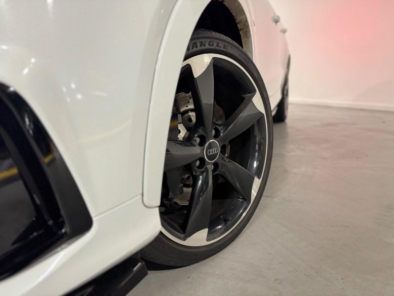 AUDI RS Q3