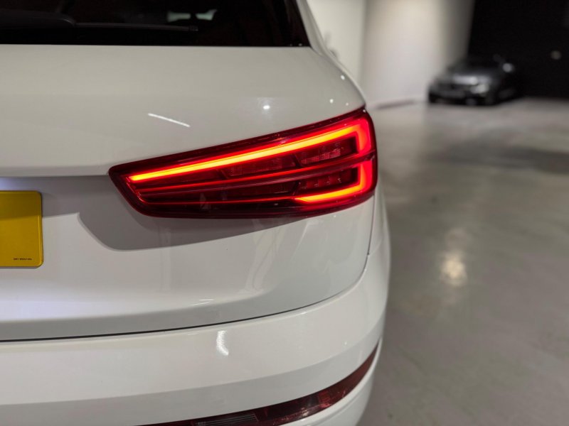 AUDI RS Q3