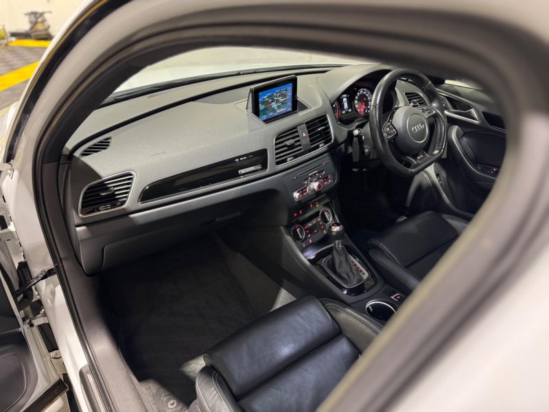 AUDI RS Q3