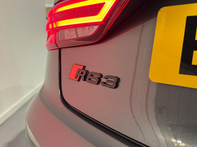 AUDI RS3