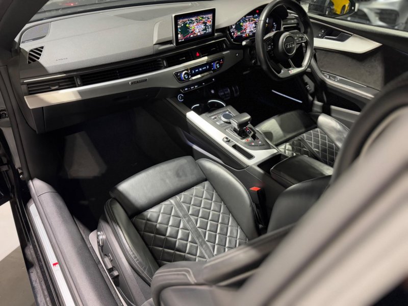 AUDI S5