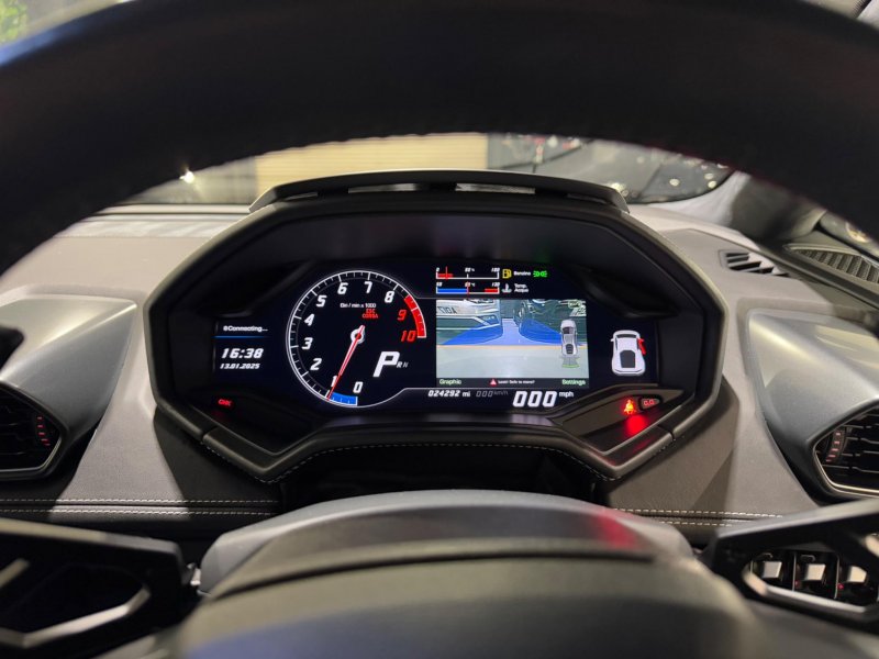 LAMBORGHINI HURACAN