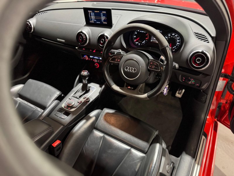 AUDI RS3