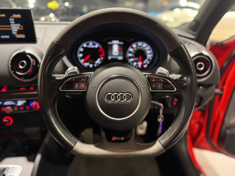 AUDI RS3