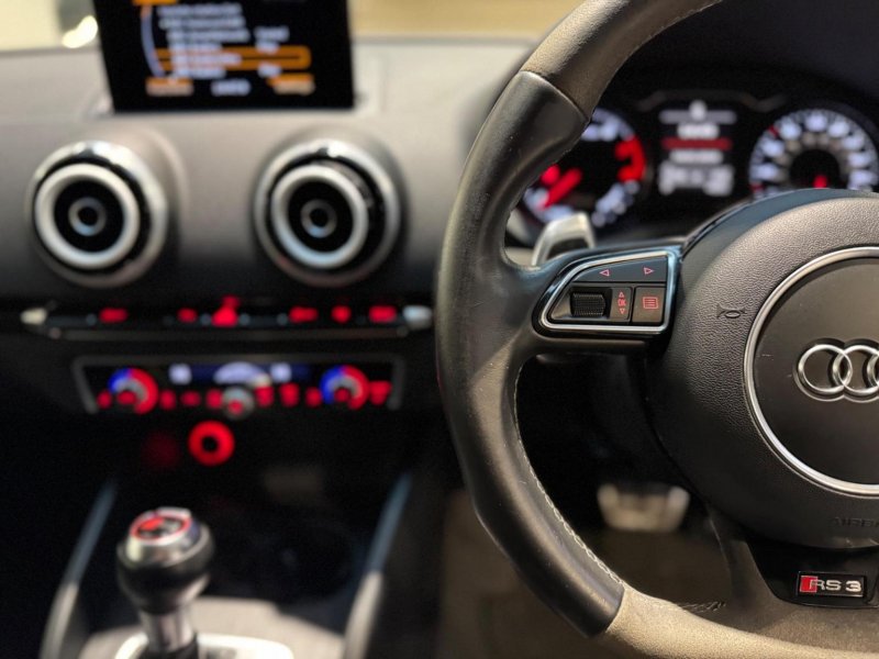 AUDI RS3