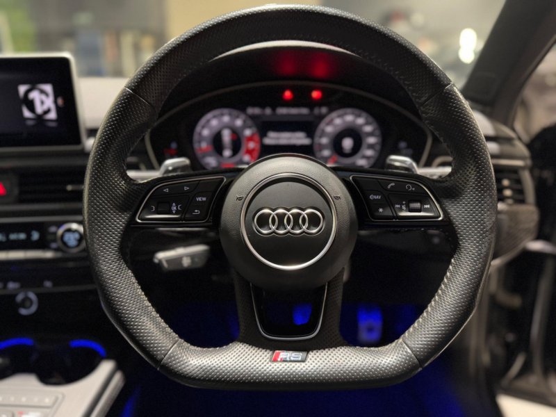 AUDI RS4