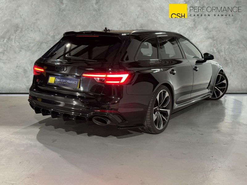 AUDI RS4