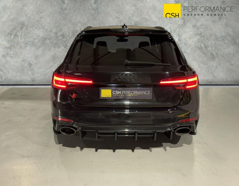 AUDI RS4
