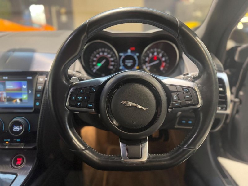 JAGUAR F-TYPE