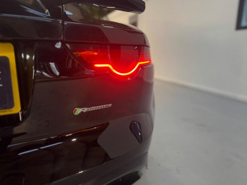 JAGUAR F-TYPE