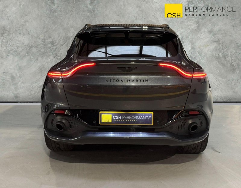 ASTON MARTIN DBX