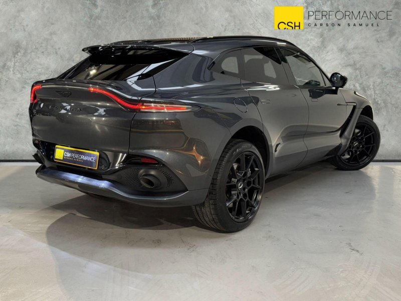 ASTON MARTIN DBX