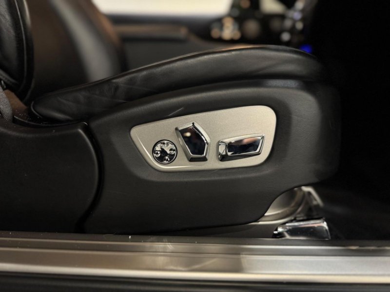 ROLLS-ROYCE WRAITH