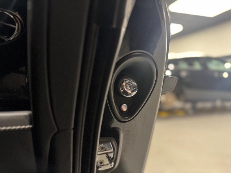 ROLLS-ROYCE WRAITH
