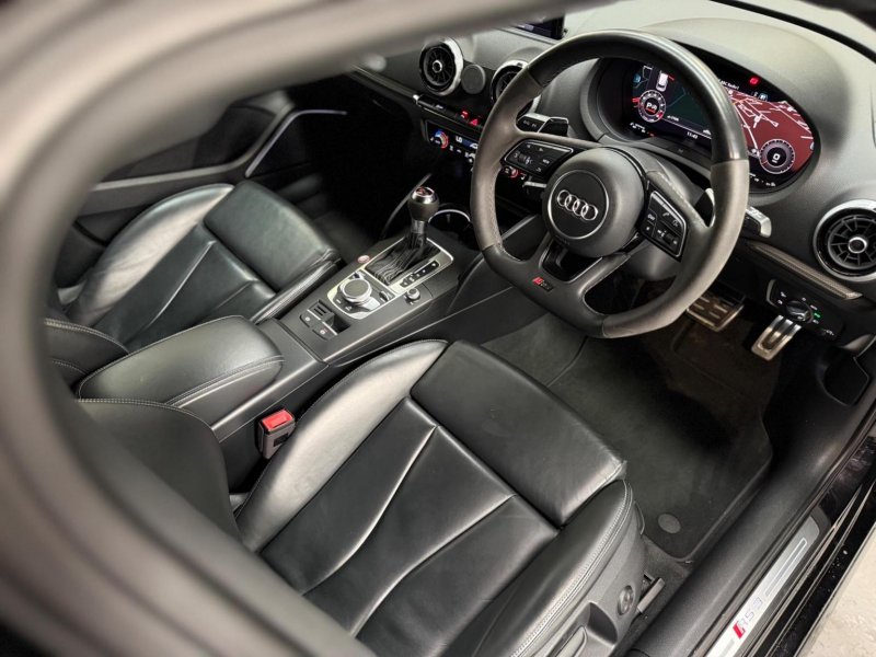 AUDI RS3
