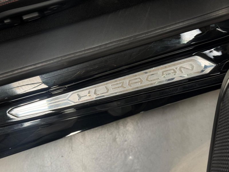 LAMBORGHINI HURACAN