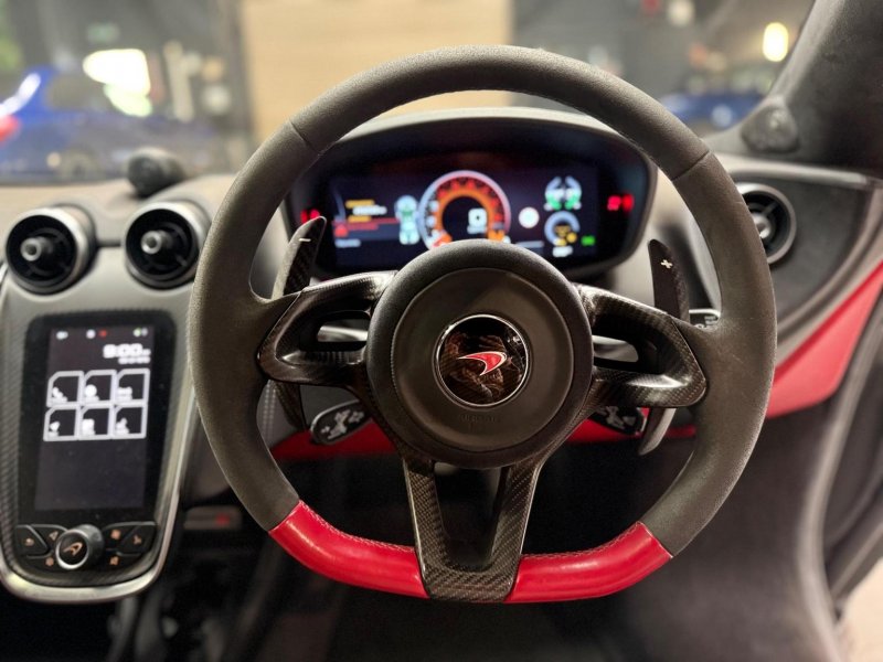 MCLAREN 570S