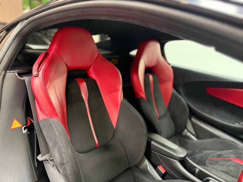 MCLAREN 570S