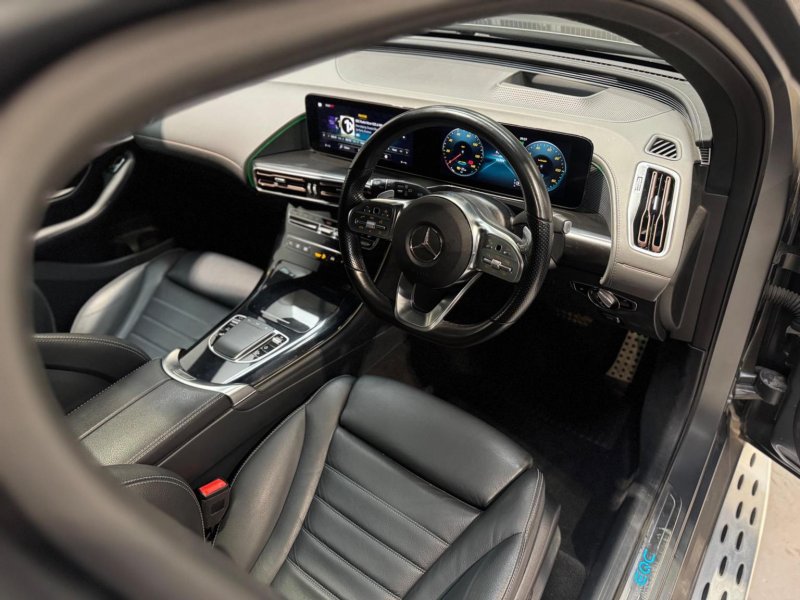 MERCEDES-BENZ EQC