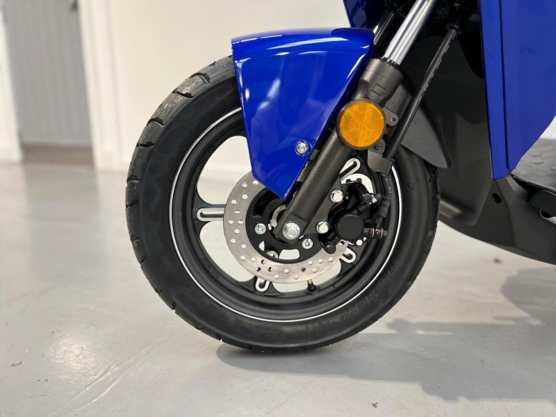 VMOTO SUPER SOCO CUX